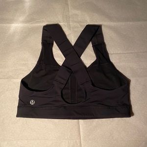Black lululemon sports bra